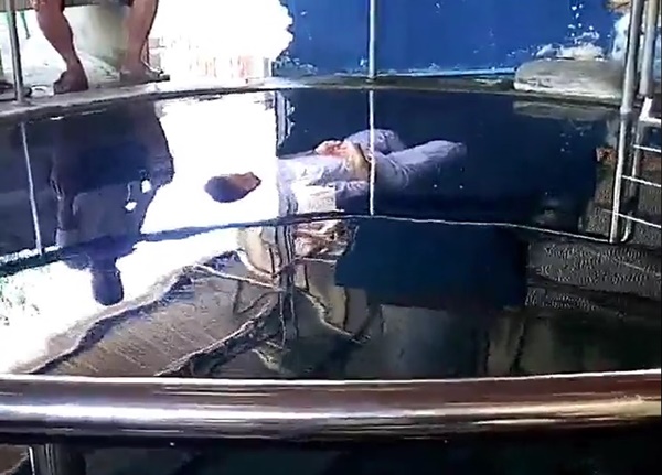 แม่ชีลอยน้ำ