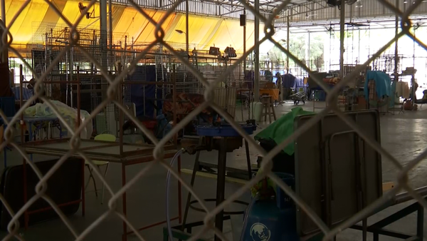  ป้าทุบรถ