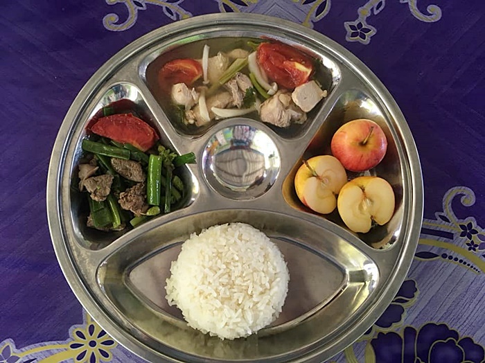 อาหารกลางวัน 