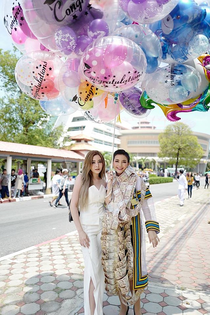 พวงมาลัยแบงก์พัน