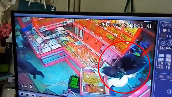  ปล้นร้านทอง