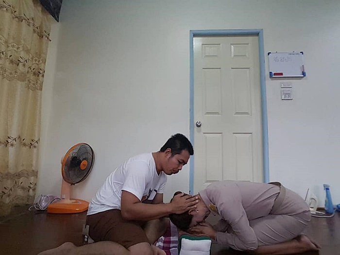 ภรรยากราบสามี