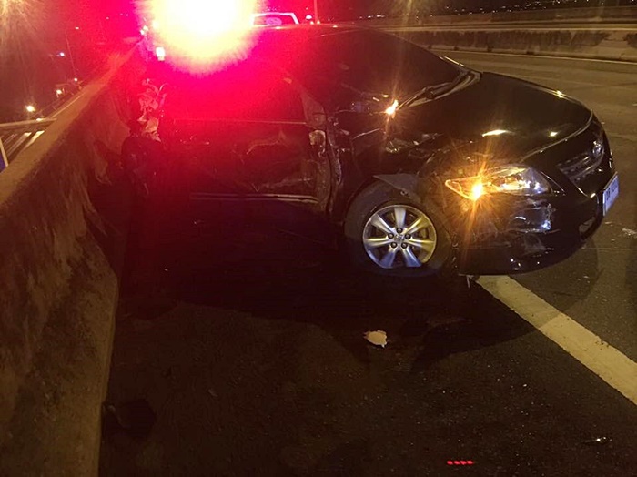  สิบล้อ ชน บนทางด่วน