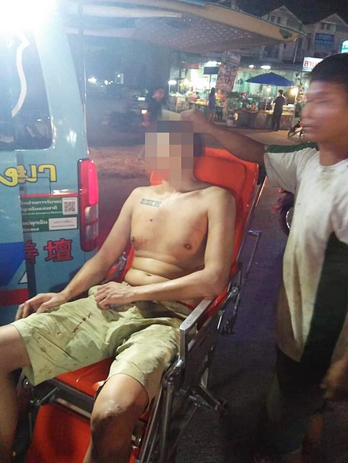 พ่อลูกตีกัน