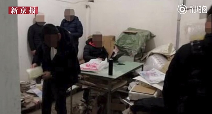 นักเขียนจีนโดนคุกกว่า 10 ปี 