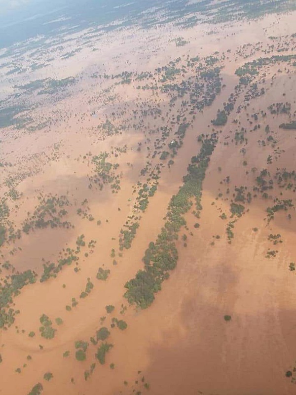 ลาวเขื่อนแตก