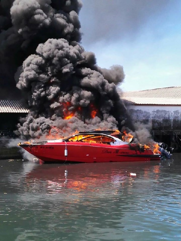 ไฟไหม้เรือสปีดโบ๊ทนำเที่ยวสิมิลัน