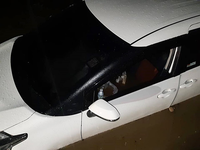 รถจมน้ำ