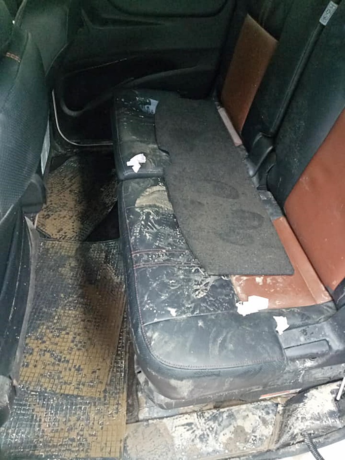 รถจมน้ำ