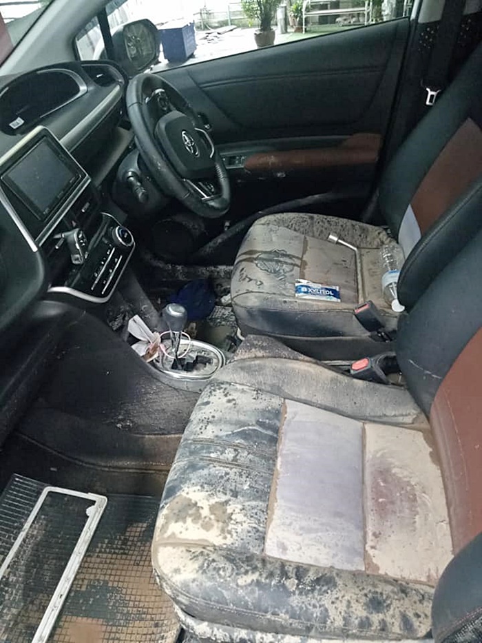 รถจมน้ำ