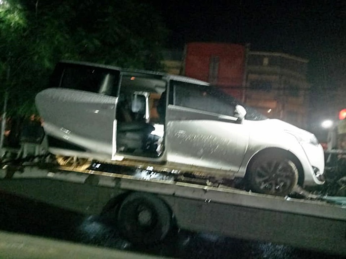 รถจมน้ำ