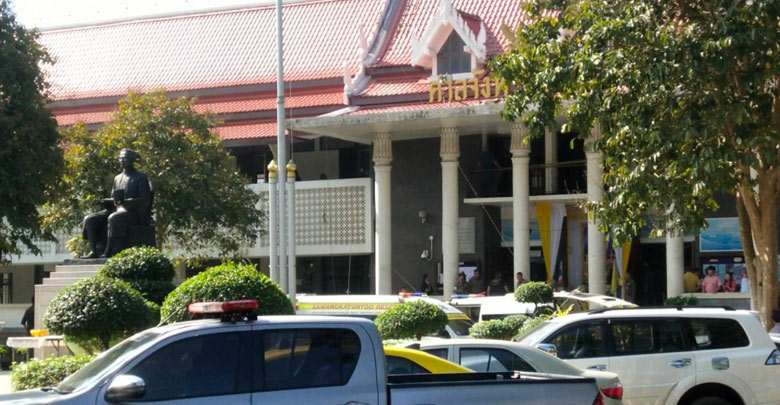 ยิงกันในศาล