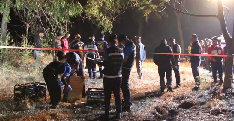 สุนัขรุมแทะชิ้นส่วนทารก