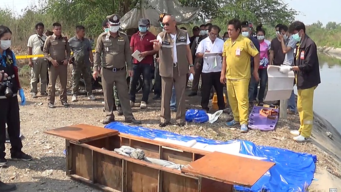 ฆ่ายดตู้