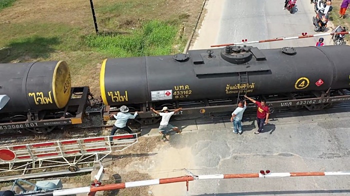 รถไฟบรรทุกสินค้าน้ำมันดิบ