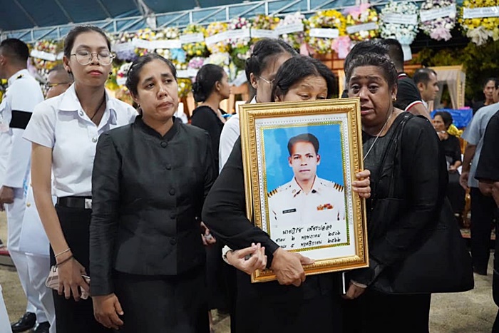 พระราชทานเพลิงศพ 9 ชรบ. เหยื่อโจรใต้