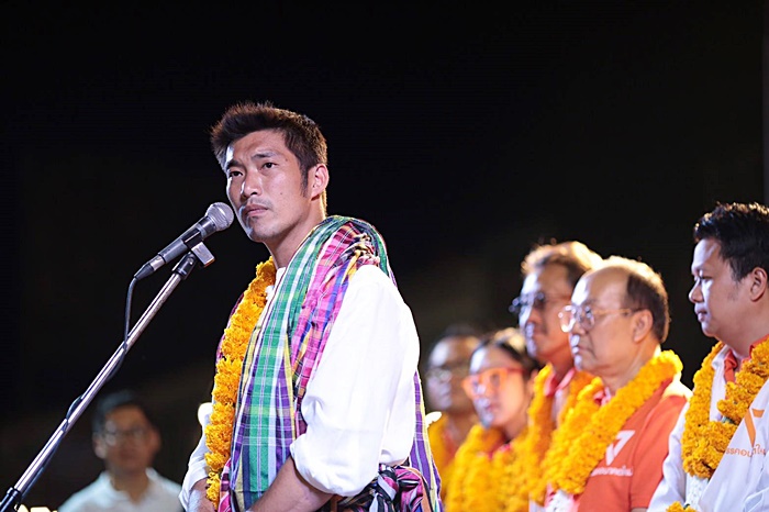 คลิปทักษิณ - ธนาธร