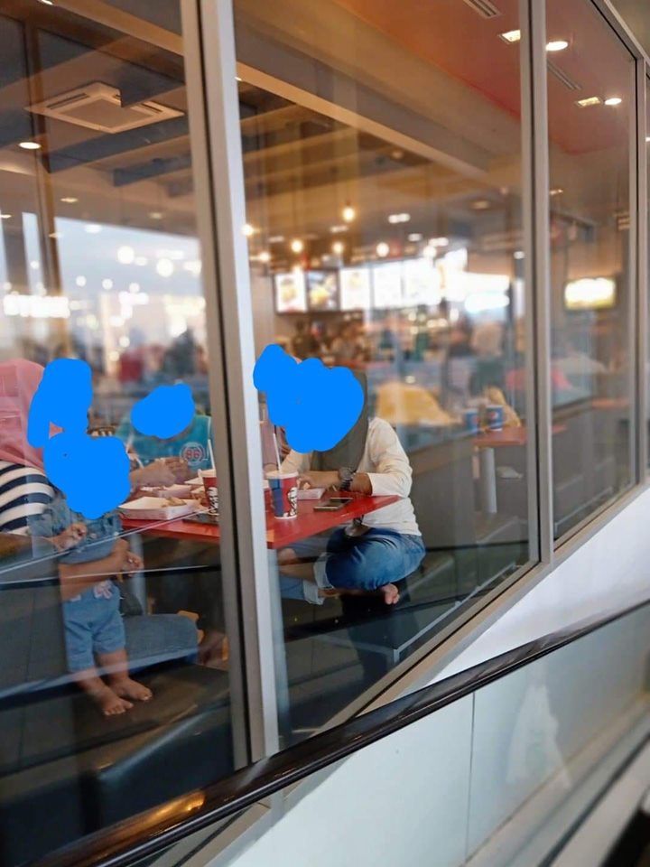 ตำหนิมุสลิมกิน KFC ไม่มีฮาลาล 