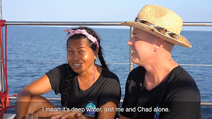 ผัว-เมีย บ้านลอยน้ำ 