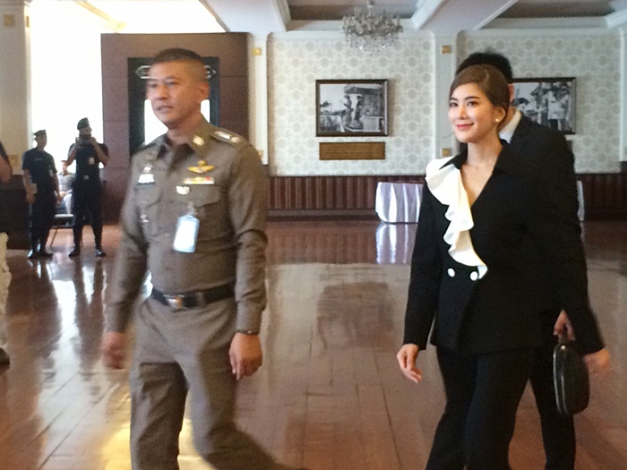 ก้อย รัชวิน