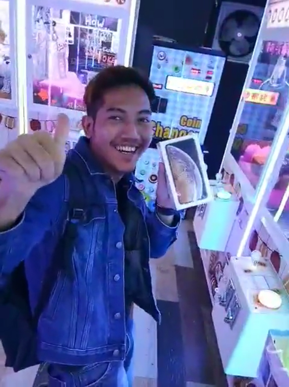 คีบ iPhone X ได้