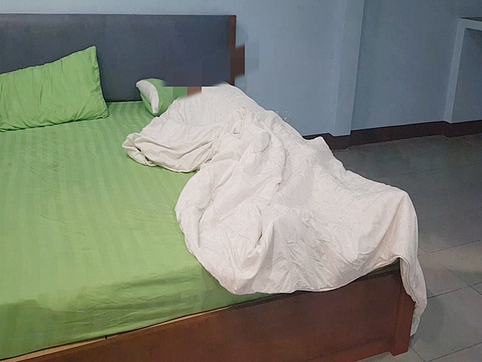 ตายในม่านรูด