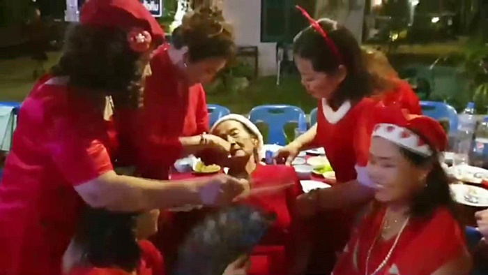 แดนซ์ลืมอายุ 