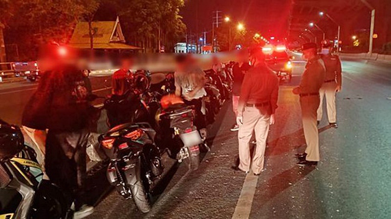 เบนซ์ เรซซิ่ง 