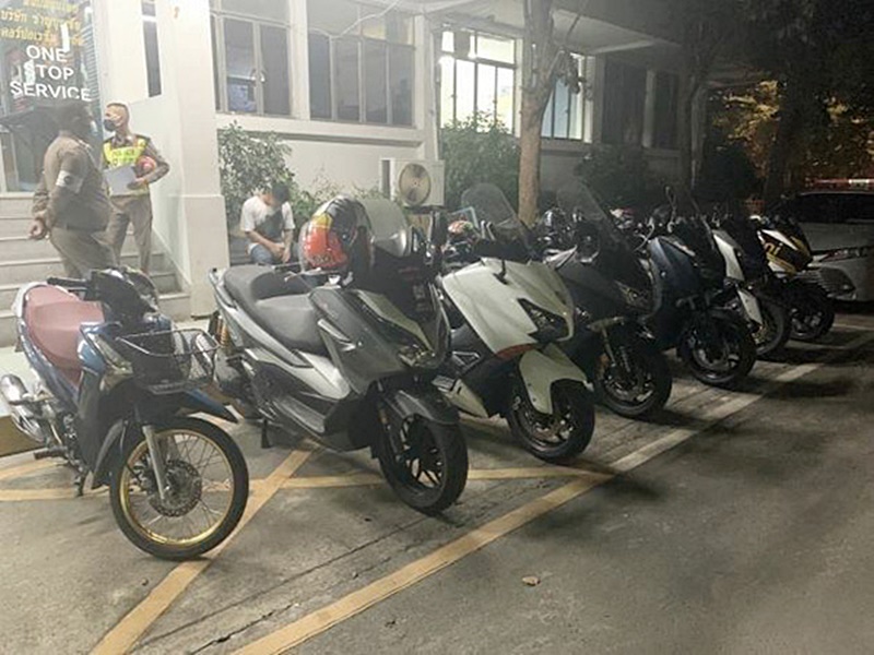 เบนซ์ เรซซิ่ง 