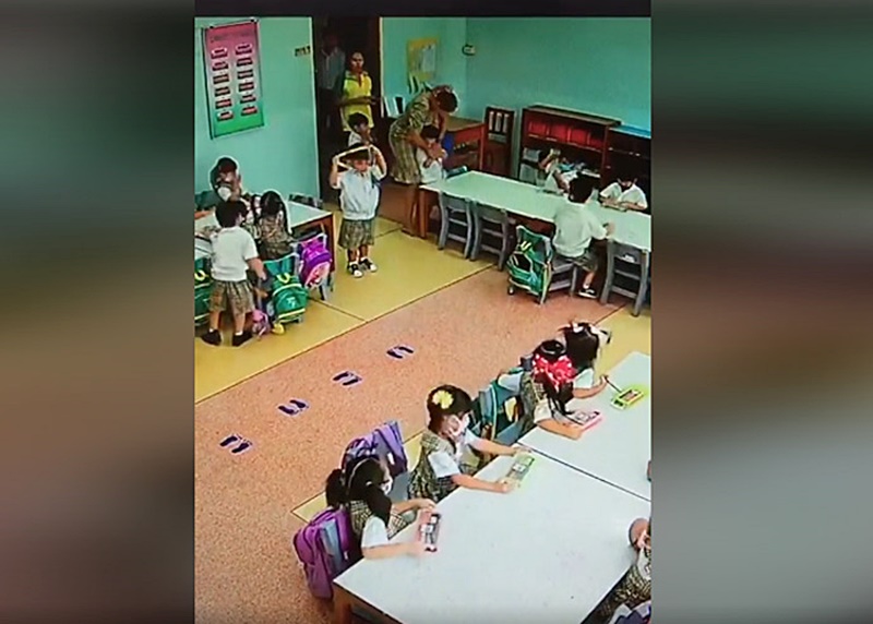 ทำร้ายเด็ก