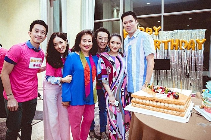 อุ๊งอิ๊ง แพรทองธาร 