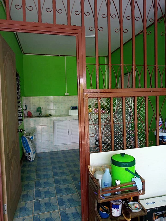 บ้านสีเขียวอ่อน