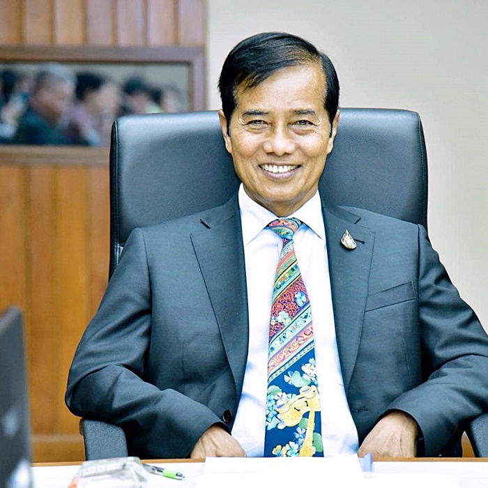 เพื่อไทย ซัด รมช.คมนาคม มั่วข้อมูล 