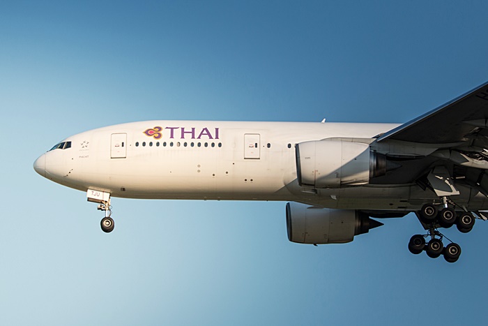 เพื่อไทย ซัด รมช.คมนาคม มั่วข้อมูล 