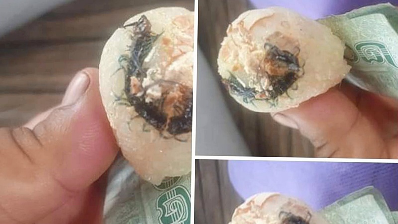 ข้าวหลามยัดไส้ตะขาบ