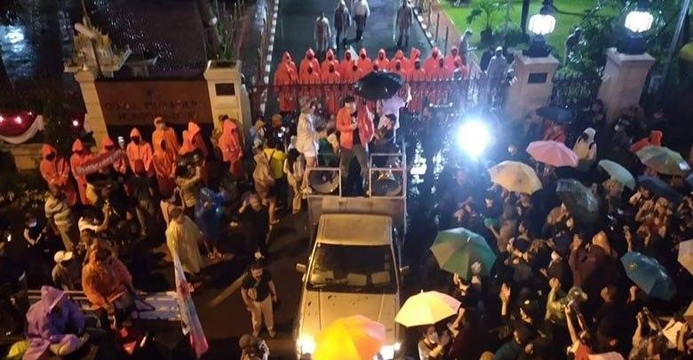 เพนกวิน แกนนำเยาวชนปลดแอด