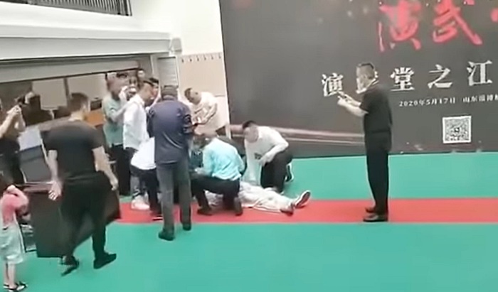 การต่อสู้