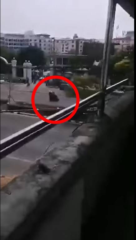 ปาระเบิดหน้าโรงเรียน