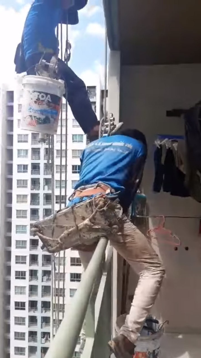  ขู่ฟ้องตำรวจ-ขาวีนประจำคอนโด