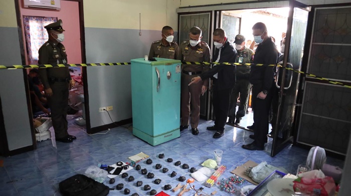  มือปาระเบิด