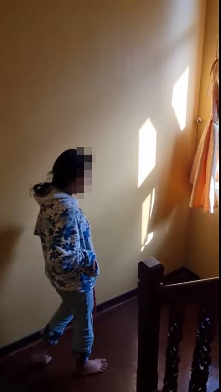 ขโมยเข้าบ้าน