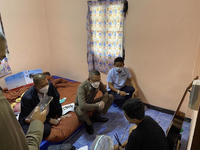  มือปาระเบิด