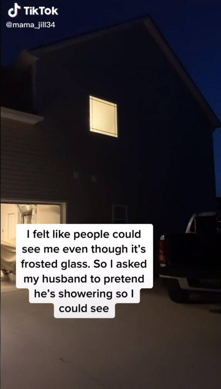 อาบน้ำทีไร ไม่โชว์ก็เหมือนโชว์