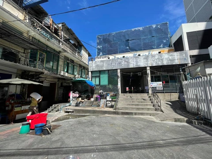 ท่าพระจันทร์ สุดเงียบเหงา 