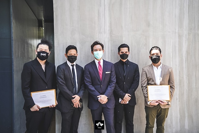 ปลดล็อกเปิดบริการ