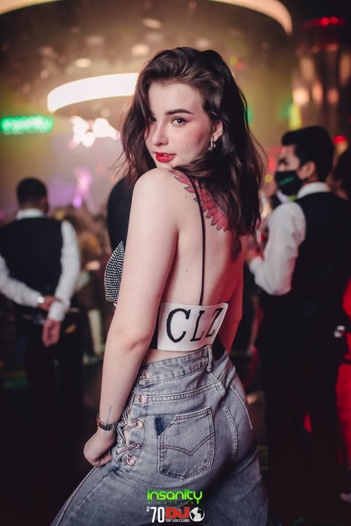 เจสซี่ คริสตัลคลับ ทองหล่อ