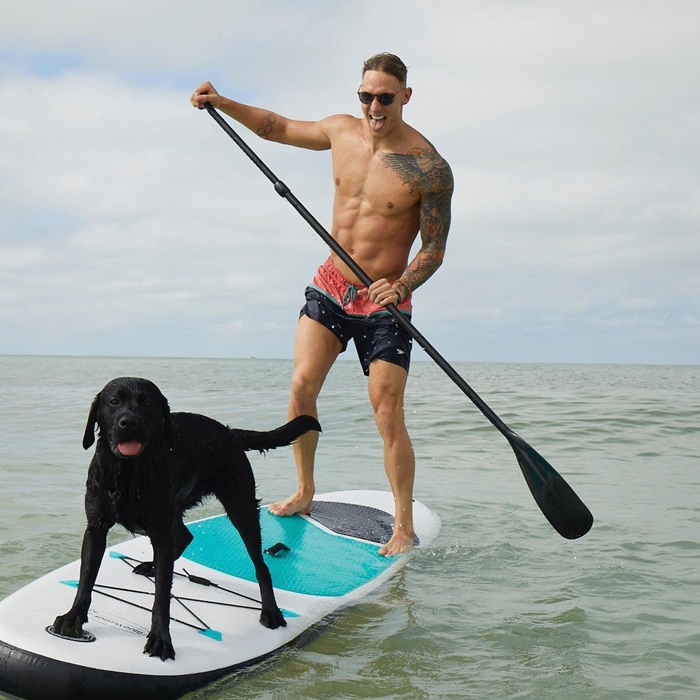 นักว่ายน้ำ