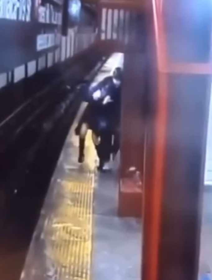 สาวไทยถูกทำร้ายในนิวยอร์ก 