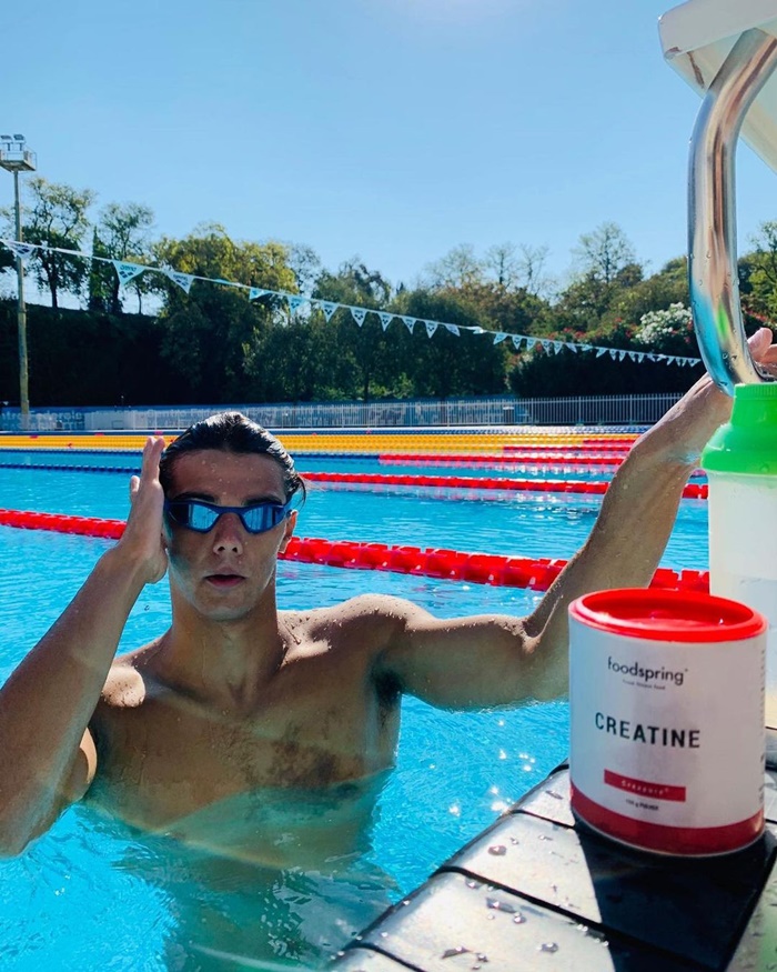 นักว่ายน้ำ