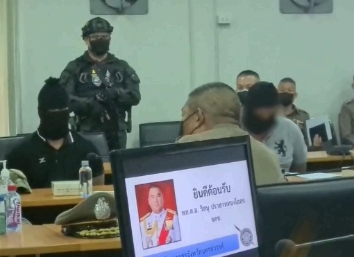 ผู้กำกับโจ้